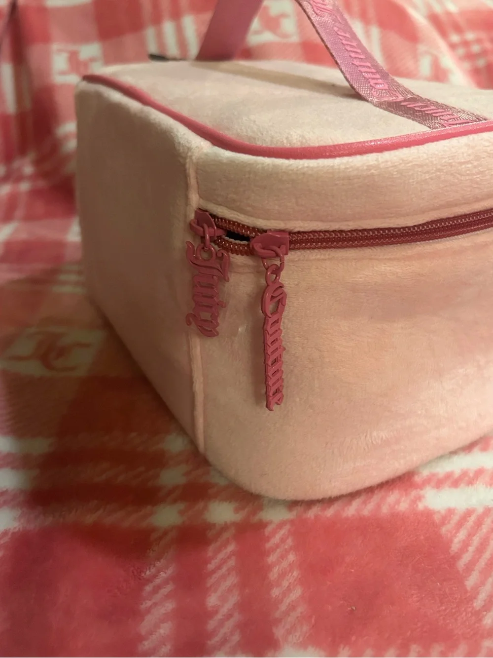 Juicy Couture Pink Plush 'I ♥ Juicy' Cosmetic Case. Brand New With Tags❤️